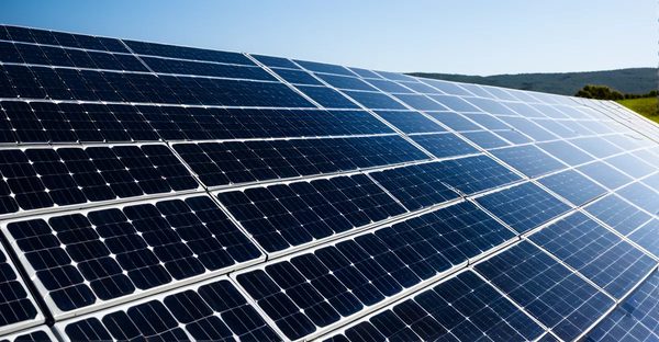 Panneau solaire photovoltaïque : votre allié pour des économies éclairées